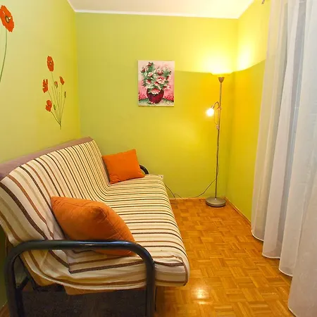 Apartment Gortanova 942